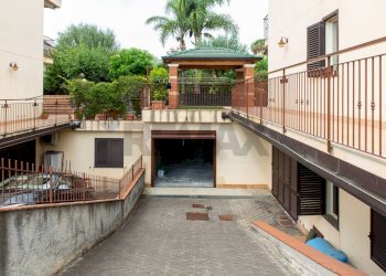 Casa all\'aperto - Casa semi indipendente VIA CAPOMULINI
 
16/C, Acireale - foto 58