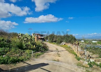 Vista delle montagne - Agricultural land Contrada Santa Lenea (Strada Statale 385)
 
snc, Lentini - photo 9