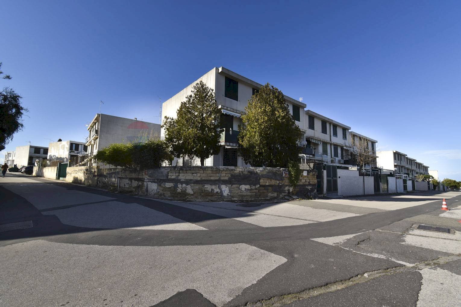 Edificio all\'aperto - Appartamento Contrada Costa Saracena
 
snc, Augusta - foto 1