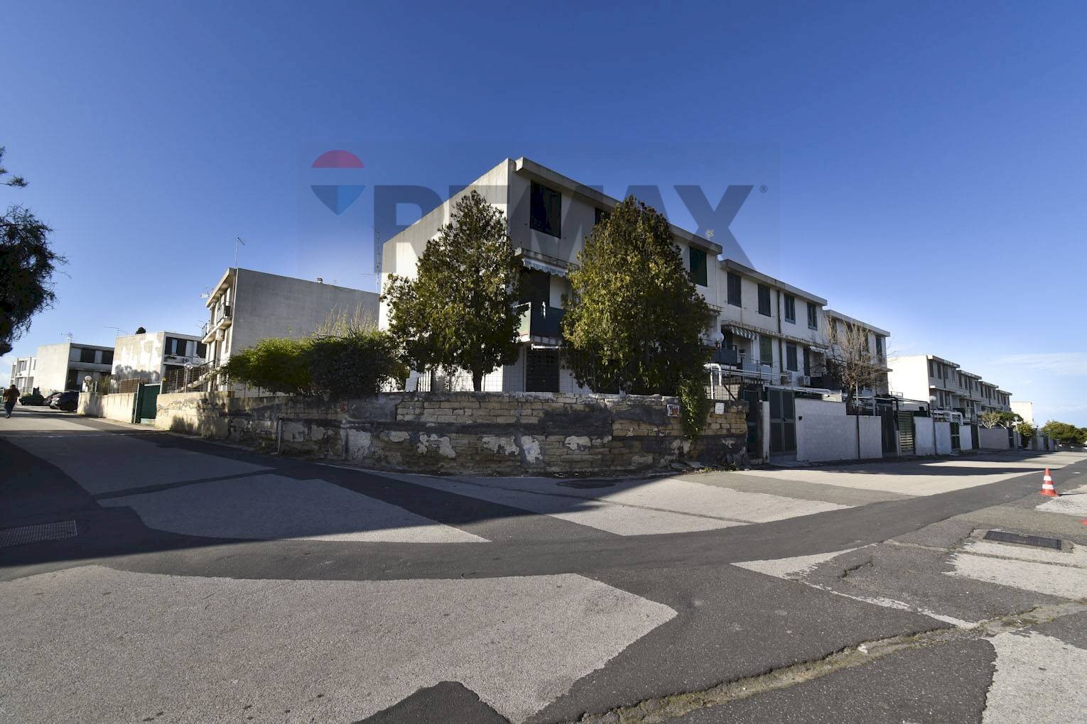 Edificio all\'aperto - Appartamento Contrada Costa Saracena
 
snc, Augusta - foto 1