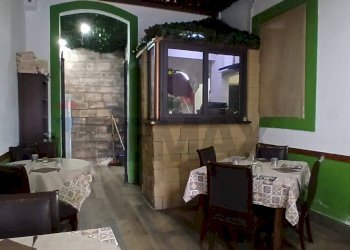 Sala da pranzo - Commercial Premises Via Umberto I
 
159, Fiumefreddo di Sicilia - photo 11