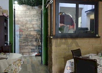 Sala da pranzo - Commercial Premises Via Umberto I
 
159, Fiumefreddo di Sicilia - photo 14