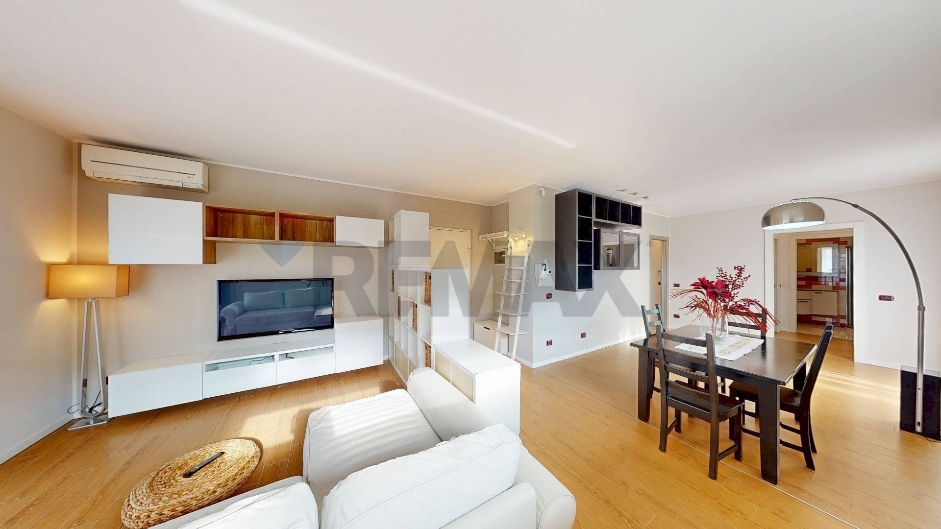 Sala da pranzo - Trilocale via Giacomo Leopardi
 
3, Bussero - foto 3