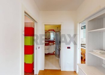 Hall / corridoio - Trilocale via Giacomo Leopardi
 
3, Bussero - foto 12