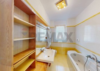 Bagno - Trilocale via Giacomo Leopardi
 
3, Bussero - foto 32