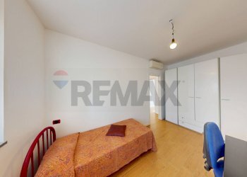 Camera / camera da letto - Trilocale via Giacomo Leopardi
 
3, Bussero - foto 36