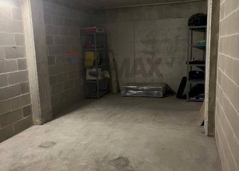 Parcheggio - Box Via Cristoforo Colombo
 
8, Segrate - foto 3