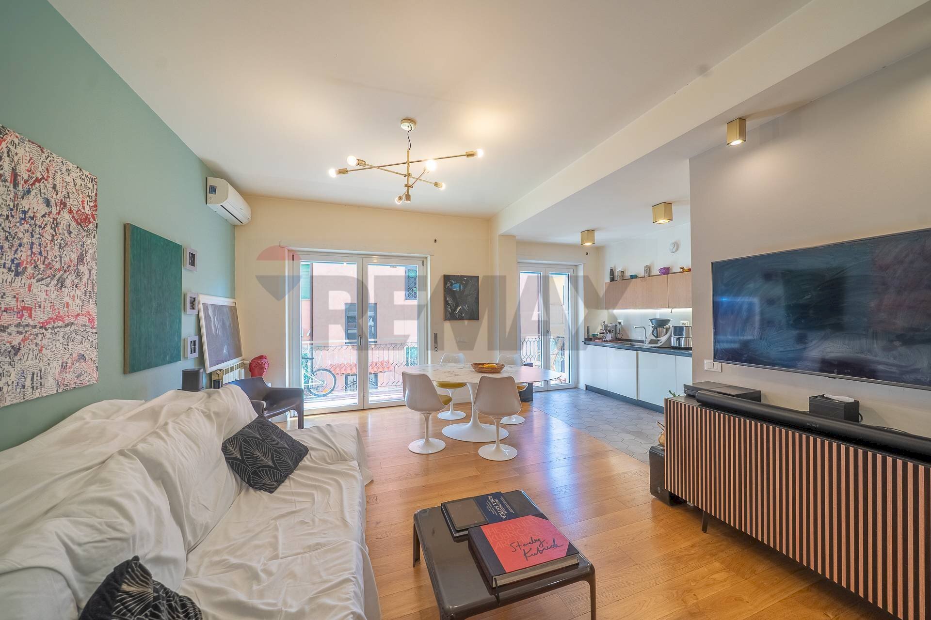 Sala da pranzo - Trilocale via Col di Lana
 
18, Ciampino - foto 2