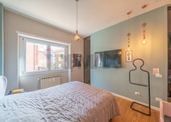 Camera / camera da letto - Trilocale via Col di Lana
 
18, Ciampino - foto 11