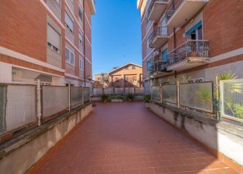 Terrazza - Trilocale via Col di Lana
 
18, Ciampino - foto 39