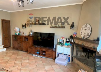 Soggiorno - Villa a Schiera VIA Plutarco
 
62/b, Guidonia Montecelio - foto 2