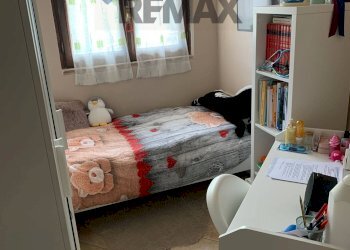 Camera / camera da letto - Villa a Schiera VIA Plutarco
 
62/b, Guidonia Montecelio - foto 14