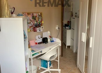 Camera / camera da letto - Villa a Schiera VIA Plutarco
 
62/b, Guidonia Montecelio - foto 31