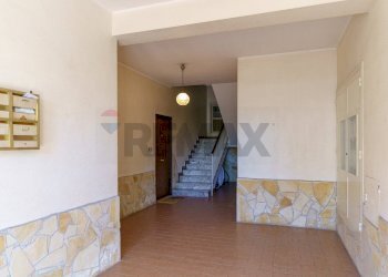 Ricezione / Lobby - Trilocale via giovanni fattori
 
27, Gravina di Catania - foto 2