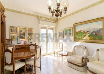 Sala da pranzo - Trilocale via giovanni fattori
 
27, Gravina di Catania - foto 5