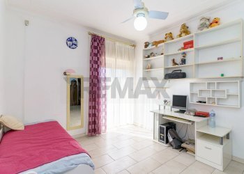 Camera / camera da letto - Trilocale via giovanni fattori
 
27, Gravina di Catania - foto 12