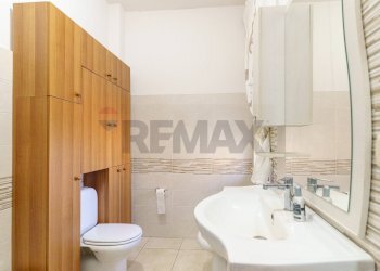 Bagno - Trilocale via giovanni fattori
 
27, Gravina di Catania - foto 17