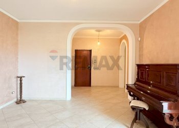 Hall / corridoio - Appartamento via libertà
 
62, Riposto - foto 1