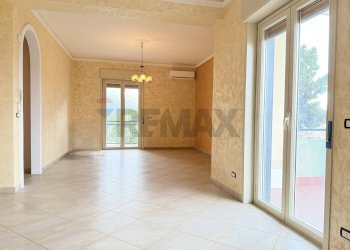 Stanza vuota - Appartamento via libertà
 
62, Riposto - foto 13