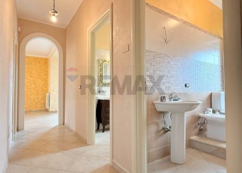 Bagno - Appartamento via libertà
 
62, Riposto - foto 21