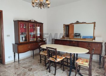 Sala da pranzo - Quadrilocale Via Consolare Valeria
 
358, Sant'Alessio Siculo - foto 15