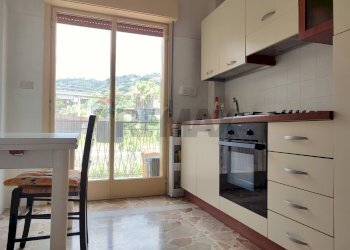 Cucina - Quadrilocale Via Consolare Valeria
 
358, Sant'Alessio Siculo - foto 17