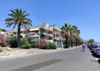 Edificio all\'aperto - Quadrilocale Via Consolare Valeria
 
358, Sant'Alessio Siculo - foto 27