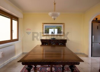 Sala da pranzo - Villa VIA SALIERA
 
100, Torricella Peligna - foto 12