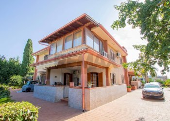 Casa all\'aperto - Villa via della pernice
 
4, Siracusa - foto 1