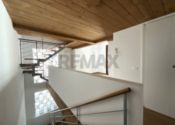 Scale - Trilocale Via Caduti
 
61, Arese - foto 6