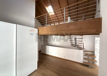 Scale - Trilocale Via Caduti
 
61, Arese - foto 8