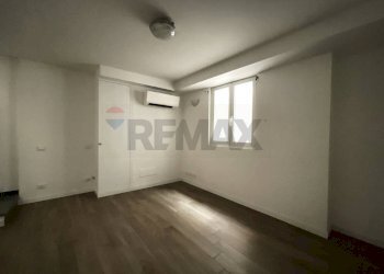 Stanza vuota - Trilocale Via Caduti
 
61, Arese - foto 15