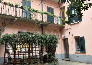 Cortile interno - One-room apartment Via Novi
 
1, Milano - photo 15