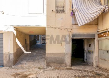 Edificio all\'aperto - Box Via Zara, Siracusa - foto 4