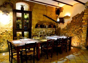 Sala da pranzo - Attività Commerciale via alfieri
 
2, Lentini - foto 4