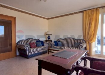 Soggiorno - Appartamento Viale Ins. R. Errante
 
1, Rosolini - foto 1