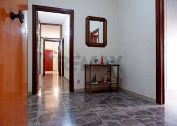 Hall / corridoio - Appartamento VIA GEMITO
 
19, Caserta - foto 7