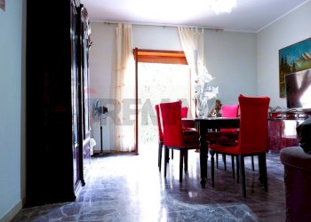 Sala da pranzo - Appartamento VIA GEMITO
 
19, Caserta - foto 9