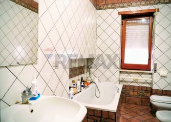 Bagno - Appartamento VIA GEMITO
 
19, Caserta - foto 12