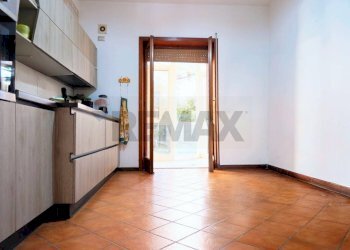 Stanza vuota - Appartamento VIA GEMITO
 
19, Caserta - foto 26