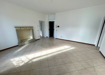 Stanza vuota - Three-room apartment Lovere - photo 4