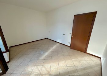 Stanza vuota - Three-room apartment Lovere - photo 8