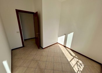 Stanza vuota - Three-room apartment Lovere - photo 16