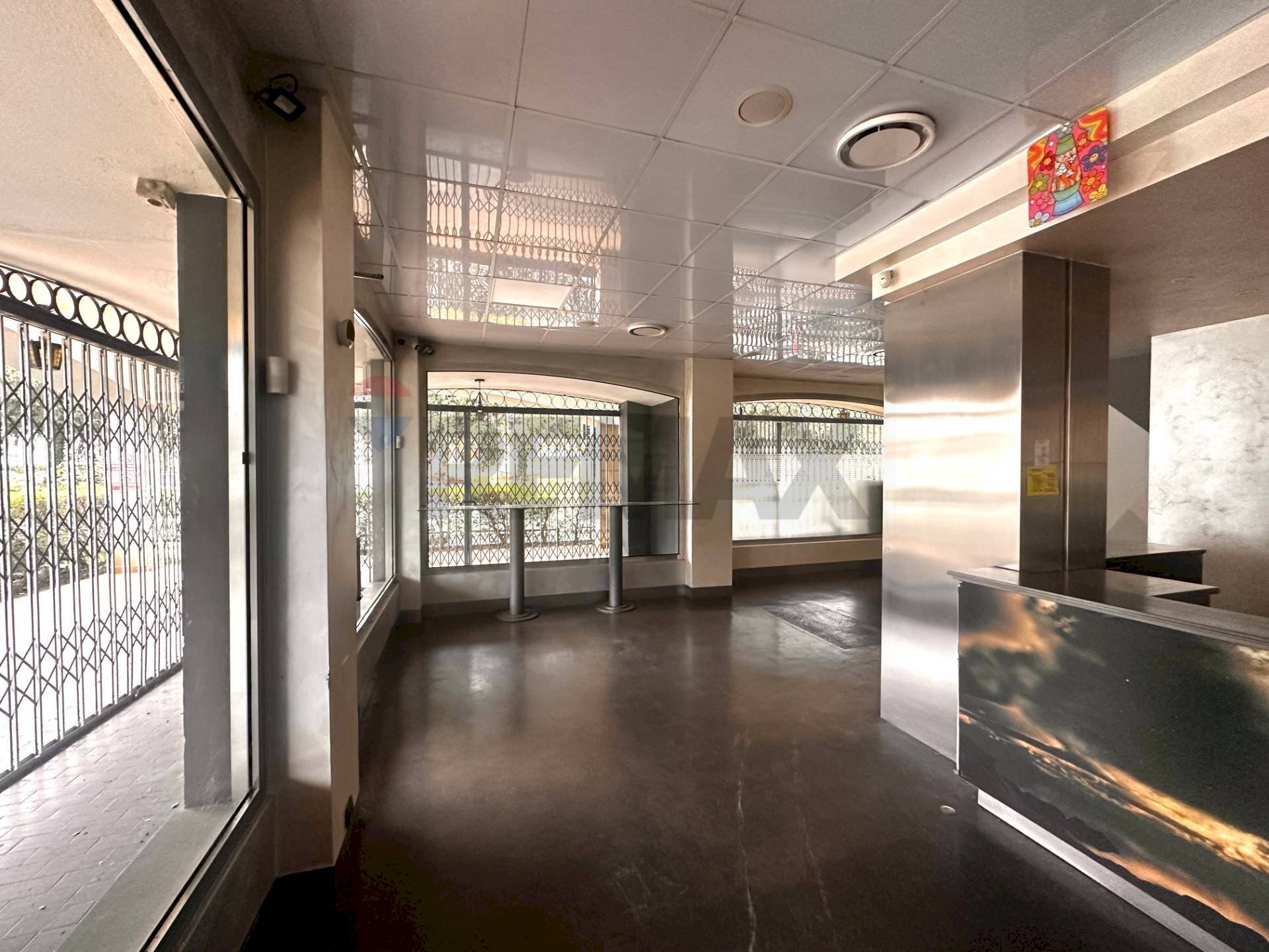 Ricezione / Lobby - Locale Commerciale largo volontari del sangue, Trescore Balneario - foto 1