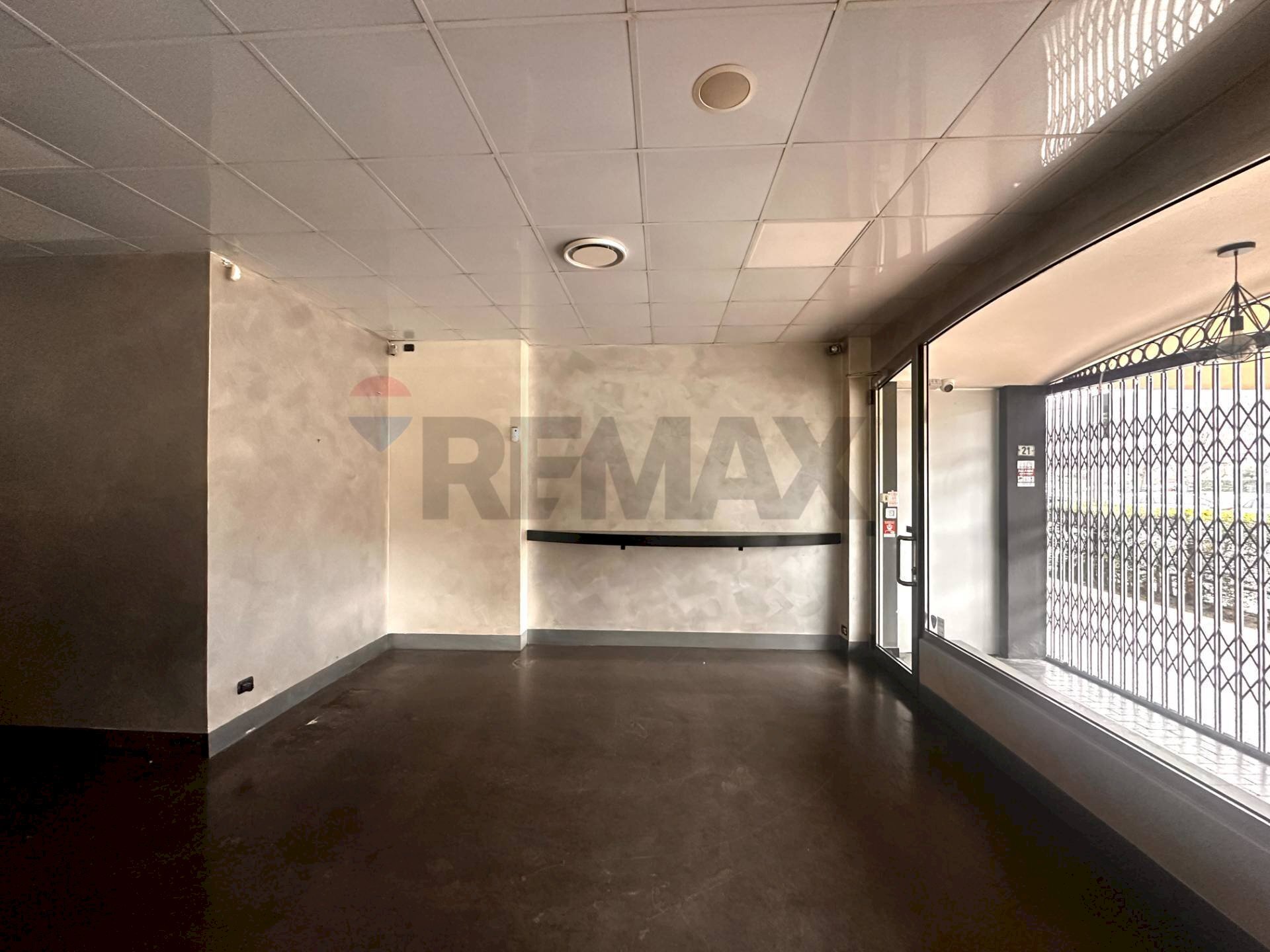 Ricezione / Lobby - Locale Commerciale largo volontari del sangue, Trescore Balneario - foto 2