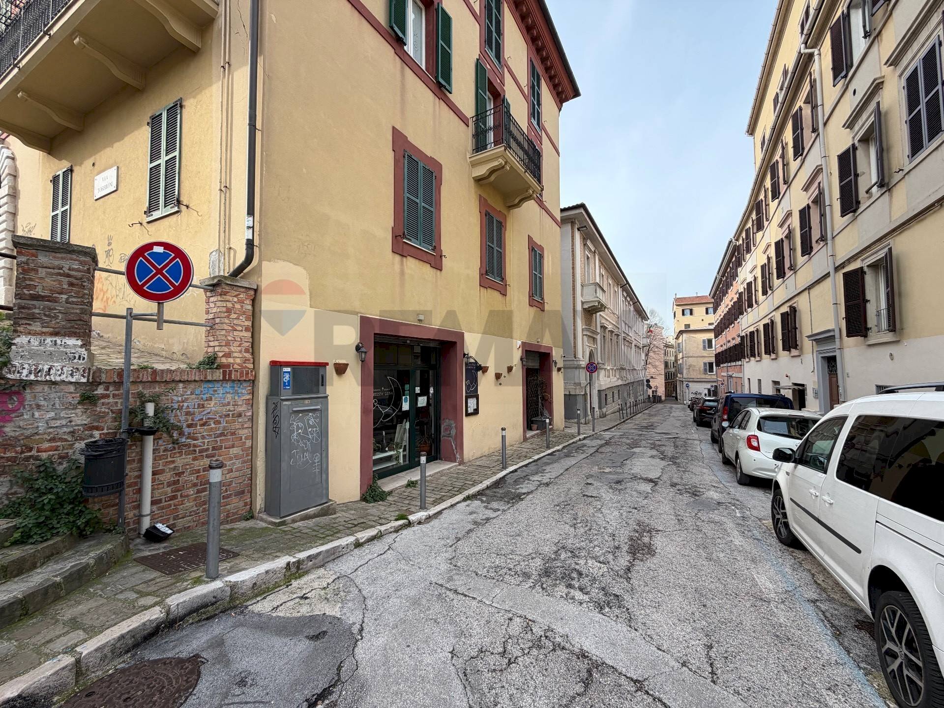 Edificio all\'aperto - Negozio Via Monina
 
1/A, Ancona - foto 2