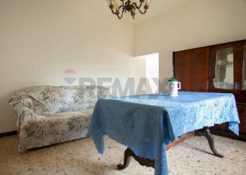 Soggiorno - Casa semi indipendente Frazione San Giovanni
 
4, Fabriano - foto 4