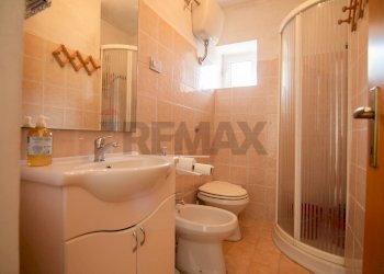 Bagno - Casa semi indipendente Frazione San Giovanni
 
4, Fabriano - foto 7