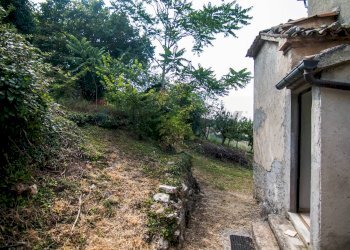 Giardino - Casa semi indipendente Frazione San Giovanni
 
4, Fabriano - foto 9