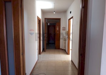 Hall / corridoio - Quadrilocale Montefano - foto 4